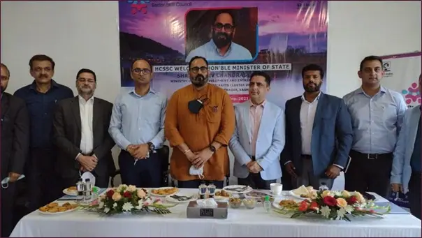 Hon’ble Minister of State Shri Rajeev Chandrasekhar Visits the Traditional Crafts Cluster of Baramulla