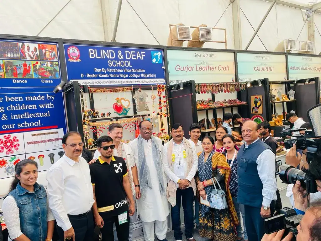 Hon’ble Group of MPs Visits 53rd IHGF Delhi Fair (4)